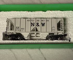 Bowser 55601 Ho Acf 70 Ton 2-bay Covered Hopper Assembled Kit Norfolk And Western #55601