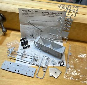 55691 Bowser #55691 Ho 70 Ton 2 Bay Covered Hopper Kit Boston And Maine #5505 Nos