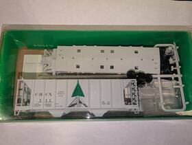 55837 Bowser Ho Cedar Heights Clay 70 Ton 2-bay Covered Hopper #111 Kit