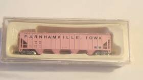 0001-000137 Con-cor N Scale Farnhamville Co-op 58 Ft. Covered Hopper Nib