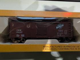 0001-01004t Con-cor N Scale Cnw 40ft Steel Boxcar #154197