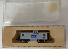 0001-01261g Con-cor 903318 N Scale Csx Ext Vision Caboose Blue/gray #903318
