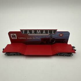 K090904 Hawthorne Village Bachmann Ho Scale Ih Mccormick Farmall Flatbed - No Load