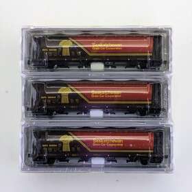 1012-12b Intermountain 3 Pack N Scale 4-bay Cylindrical Hopper Saskatchewan