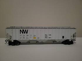 45290-04 Intermountain Ho 45358 4750 Cubic Foot 3-bay 18 Rib Covered Hopper N&w #177568