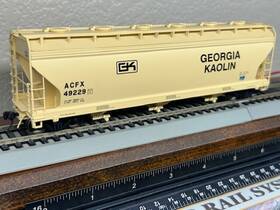 47025 Intermountain Georgia Kaolin Clays Cylindrical 4650 Cu Covered 3-bay Hopper Car- Ho Scale New