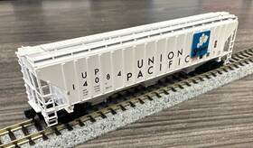65341-24 Intermountain N Scale Rtr Ps-2 4750 Hopper Car Union Pacific Sugar