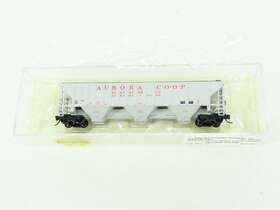 65356-02 Intermountain N Scale Acox Aurora Co-op 3-bay Rib Sided Hopper #32