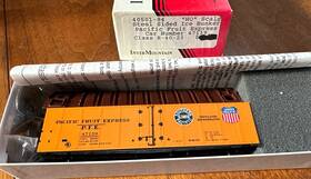 40501-84 Intermountain Railway Company Ho Kit #40501-84 Steel Sided Ice Bunker Pfe Double Herald 47139 Ny