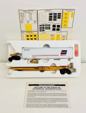 K-7700 K-line Ttx All Purpose Spine Car With Burlington Northern Container As-is