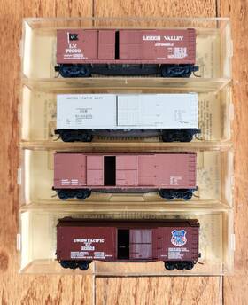 42080 Kadee 43510 42050 43000 Lot Of 4 - N Scale Boxcar Lv U.s. Navy Up