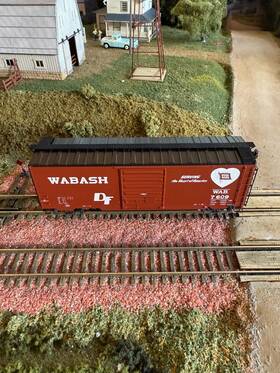 7609 Kadee 5208 Ho 40ft Ps-1 Boxcar 8ft Door Wabash #7609. Custom Weathering. Iob