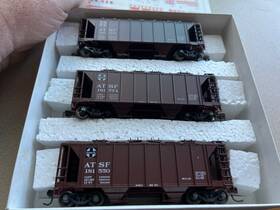 38-0106 Kato Ho Atsf Santa Fe 2-bay Covered Hopper 3-car Set Rtr Kds Ob