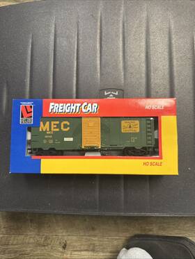 25143 Life-like #25143 Ho Scale Train Car. Mec Maine Central 40 Ft Box Car Nib