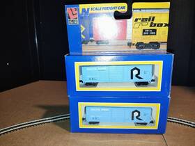 300206 Life-like Lot Of Two 2 N Scale 50ft Box Cars
