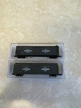 7718 Life-like 7718/7718 N-scale 50ft Steel Reefers Bordens
