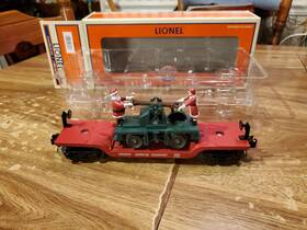 6-26893 Lionel 023922268938 North Pole Central Flatcar With Santa And Mrs. Claus Handcar O-gauge
