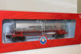 1928240 Lionel #1928240 Anheuser Busch Uni-body Tank Car
