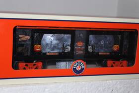 2228480 Lionel #2228480 Hallows Eve Halloween Mint Car