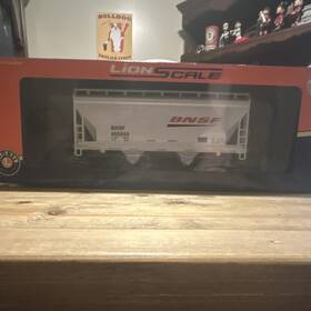 405850 Lionel O Gauge Bnsf 2-bay Hopper White Painted Plastic Freight Car