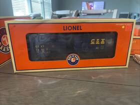6-15017 Lionel 6-15042 Csx Waffle Sided Boxcar. New/in Box