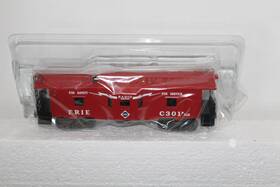 6-19742 Lionel #19742 Erie Baywindow Crewtalk Caboose