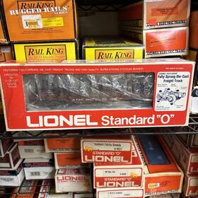 Lionel 6-9823 O Gauge Santa Fe Flatcar With Freight Load Ex/box