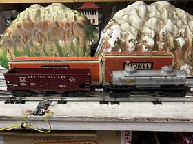 6465 Lionel 6456/6465 Postwar Freight Cars 2 With Orig. Boxes C-7