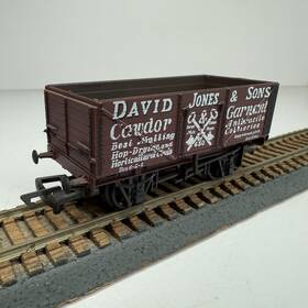 937385 Mainline Oo Scale Railways 7 Plank Wagon David Jones
