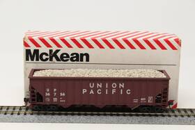 36756 Mckean Models Ho 100 Ton 3-bay Hopper With Load Union Pacific Up Built