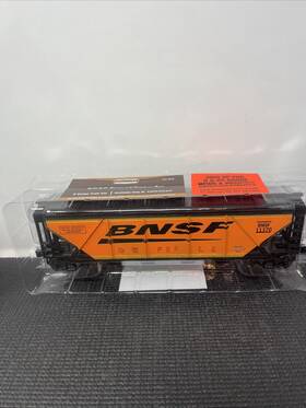 279-4570 Menards O Gauge Bnsf Covered Hopper Car #11370