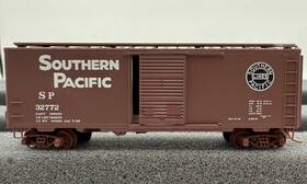 02000093 Micro-trains 1972 Series Southern Pacific 40ft Standard Boxcar -