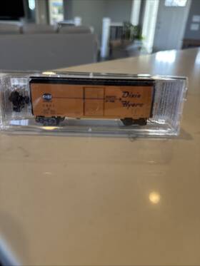 Micro-trains 02000702 N Scale Mtl 40ft Box Car Chicago And Eastern Illinois