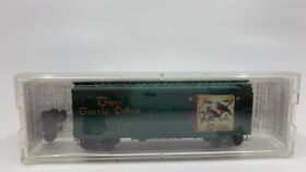 02100502 Micro-trains N Two Turtle Doves 40foot Plug Door Christmas Boxcar #02 Nib