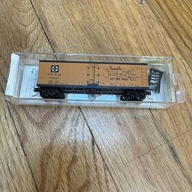 04700220 Micro-trains N Santa Fe Inch The Scout 40ft Double Sheathed Reefer #26206