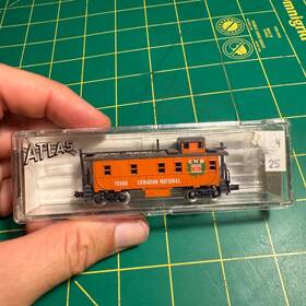12300101 Micro-trains Atlas 3592 N Scale Train Car Canadian National 79500 Caboose Orange