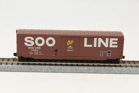 176816 Micro-trains N Mtl 50ft Plug Door Box Car Soo Line