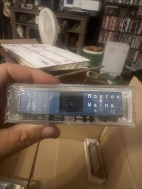 50ftrib Micro-trains 25240 Train N Scale Boston And Maine Side Box Car Rd#bm 80023