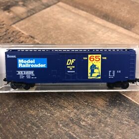 346599 Micro Trains 32360 Model Railroader 65 Years N Scale 50foot Standard Box Car