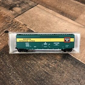 79468 Micro Trains 32370 Chicago Burlington Quincy N Scale 50foot Standard Box Car