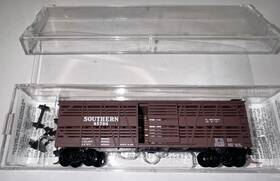45784 Micro-trains 35060 N Scale Mtl/kadee Southern 40ft Despatch Stockcar #45784