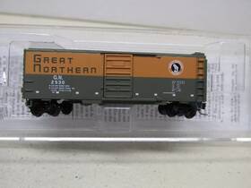 50000561 Micro-trains Z Scale Great Northern 40ft Box Car
