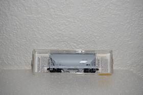 Micro Trains 92090 Mtl N Scale C&nw 2 Bay Acf Covered Hopper #175586