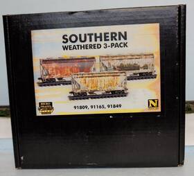 98305037 Micro-trains N Scale Southern Weathered 2 Bay Hopper 3 Pack New 98305037 Micro-trains N Scale Southern Weathered 2 Bay Hopper 3 Pack New