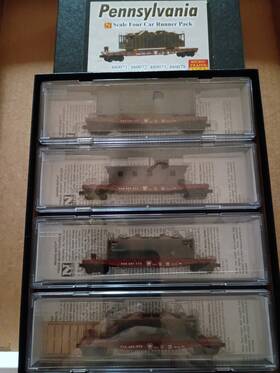 Micro-trains 99300135 Microtrains N-scale Pennsylvania Wreck Train Flat Car Runner 4-pack