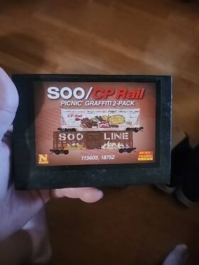 Micro-trains 99305690 N Scale Soo Cp Rail Picnic Graffiti 2-pack Freight Cars In Box Read
