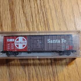27270 Micro-trains Line Santa Fe 50ft Rib Side Box Car N Scale Brown Red