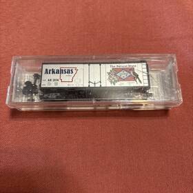21383 Micro-trains Line Mtl 695140053520 N Scale # Arkansas State Car 40ft Plug Door Boxcar Ar 1836