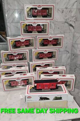 Model Power 037135082441 Lot Of 13 Ho Scale 8244 Southern 36ft Bay Window Caboose 912 New