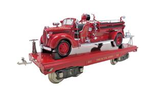 11-40017 Mth Standard Gauge Tinplate 200 Series Red Flat Car With Fire Truck 10-2107